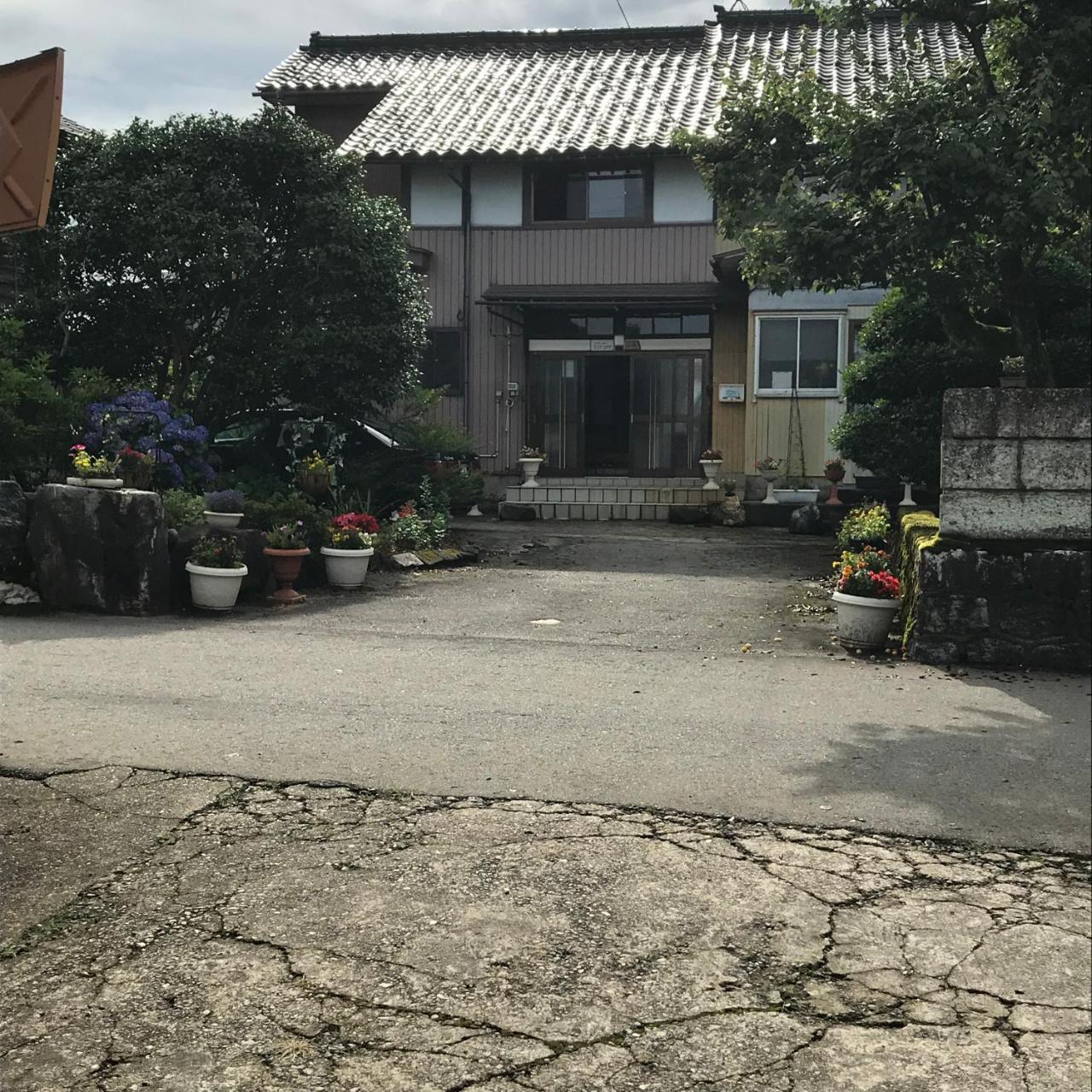 Kizuna No Ie Uozu Екстериор снимка